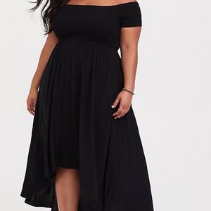 NWOT-Off the shoulder Dress